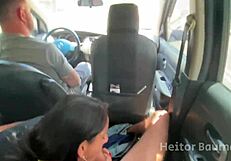 A Vadia Me Mamou No Carro Enquanto O Marido Dirigia