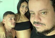 Gravida dando gostoso pro comedor dela na frente do corno
