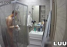 Luuv abbadon shaves body carefully before reality show