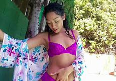 Sexy honduras slut fucks huge bbc outside by the pool