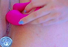 Desi girl shows close pink view