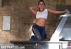 i have a hot new pair of jeans i want to model for you