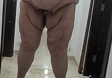 Colmarina Meada Al Amanecer Y Prueba Su Dildo