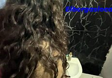 Mi Hermanastra Me Lleva A La Ducha Para Ver Mi Pene Y Se Exita Tanto Que Empezamos A Follar En La Ducha Se Corrio Con Un Squirt