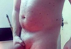 robertospier drinks urine while masturbating