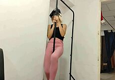 Chica venezolana follada mientras hace ejercicios