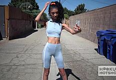 brunette supermodel jada doll hooks up with bryan gozzling