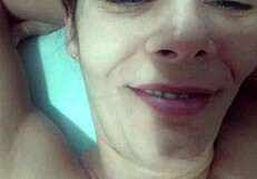 irma afastada da igreja por ter vazado video trepando com um garoto de 18 anos