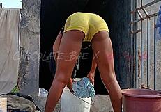 sunday morning i shake my juicy booty for neighbors