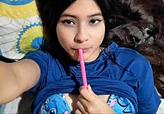 Colombiana se toca con su mejor amigo