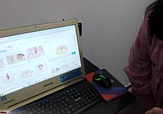 Aula de anatomia e punheta sexo com madrasta de peitos naturais milf