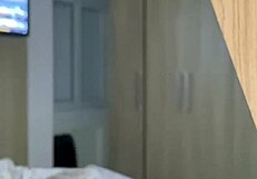 Loira, Amadora's maid gets pissed on