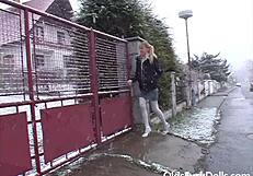 gledal sem vročo mlado 18+ gwen cortez jezditi umazanega dedka mirecka kot nora