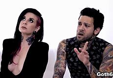 La baby-sitter Mia Malkova dit : hé Joanna Angel et Small Hands, accueillez-moi avec ce trio chaud maintenant