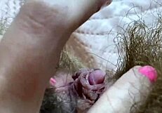 Neue behaarte Muschi und große Klitoris Kompilation in Nahaufnahme Amateuraufnahmen