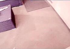 Nahá zábava v sauně s horkou mámou mého kamaráda Cory Chase! Věříš tomu POV akci?