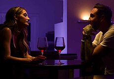 มิลฟ์ Silvia Saige เลียและขี่เพื่อออแกซึมทวารหนัก