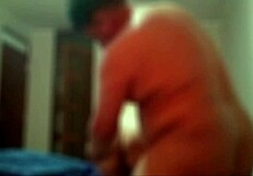 Deze rijpe kerel geniet van wilde seks met haar