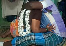 आंटी को गाँव के घर में गरम चुदाई मिली