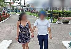 Ze Was Een Slet Wachtend Bij Het Winkelcentrum, Toen Een Vreemdeling Haar Doggystyle Neukte Bij Hem Thuis