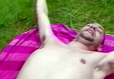 在深暗森林中猛肏