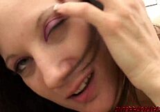 Stephanie, požrešna milf iz sosedstva, se skloni za velik črn kurac