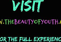 Passione bollente con bionde lesbo minute che sfregano fighe e leccano