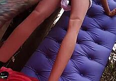 Verdammt ja, ich bohre das enge Arschloch von Loirinha Sexspielzeug!