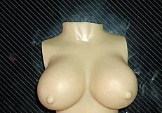 Долли умоляет о двойном проникновении и получает сперму на свои сексуальные сиськи в диком экшене