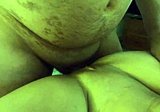 Video sesso casalinghe incazzate piene di sborra in bocca e fica