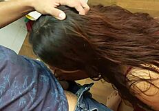 После ухода отчима я пробираюсь трахнуть сводную сестру снова