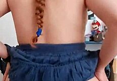 Volim kad mi gurnu kurac pod suknju i nateraju da se jebem dok me boli, amaterska lepotica i poslušna