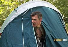 Hey, bugün vahşi ormanda sıkışmış bir hatun buldum