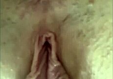 Ki-sim se desnuda en plena calle y folla con un desconocido al azar