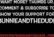 Reife Milf mit hängenden Titten hüpft wild auf Schwanz