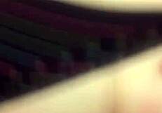 Blonde BBW huisvrouw deepthroat en opent kont voor creampie