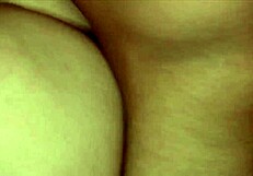 Подчинена милф се предава напълно на контрола на доведения си син