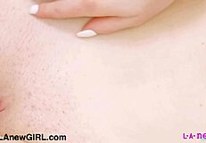 Pravi: Sem bleščeča blond lepotica gola izbliza