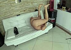 ランナ・ベルフォードのワイルドな邸宅デビュー、破れた服だらけ！