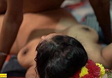 Devar bhabhi seks Diwali dengan aksi kumpulan kasar