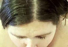 Sexy BBW Poppy Cohen cucá velký chuj z pohledu!