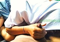 Teen indo 18+ amateur apprend la pipe dans une vidéo de couple arabe