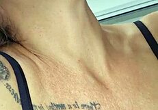 AlineMILF Gagga nel Deepthroat con Sborra in Bocca in Aggiornamento Retro 268