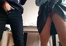 О да! Я жестко дрочу с моей сексуальной горячей милфой!