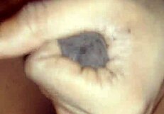 Mama vraagt: wil je mijn monsterlul zien spuiten?