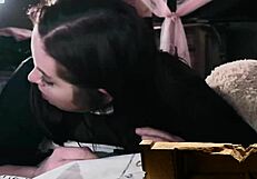 נזירה סקסית BBW עוברת זיון אנאלי של גירוש שדים עם תחת גדול וכוס