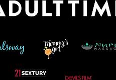 変態ミルフ インディア・サマー、クライアントを激しく指マンして潮吹き