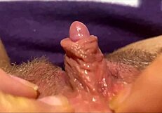 巨阴蒂猛揉到喷射抽搐高潮