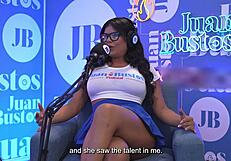 Hey Babe, schau meine riesentittige Latina Rosxanagutierrez nimmt die Fickmaschine