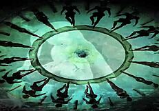 Scena vintage di Londra oscura degli anni Sessanta mostra amanti lesbiche pelose che leccano figa in stile retro britannico